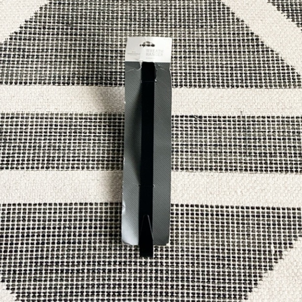 New In Package Target Threshold Black Metal Wreath Hanger